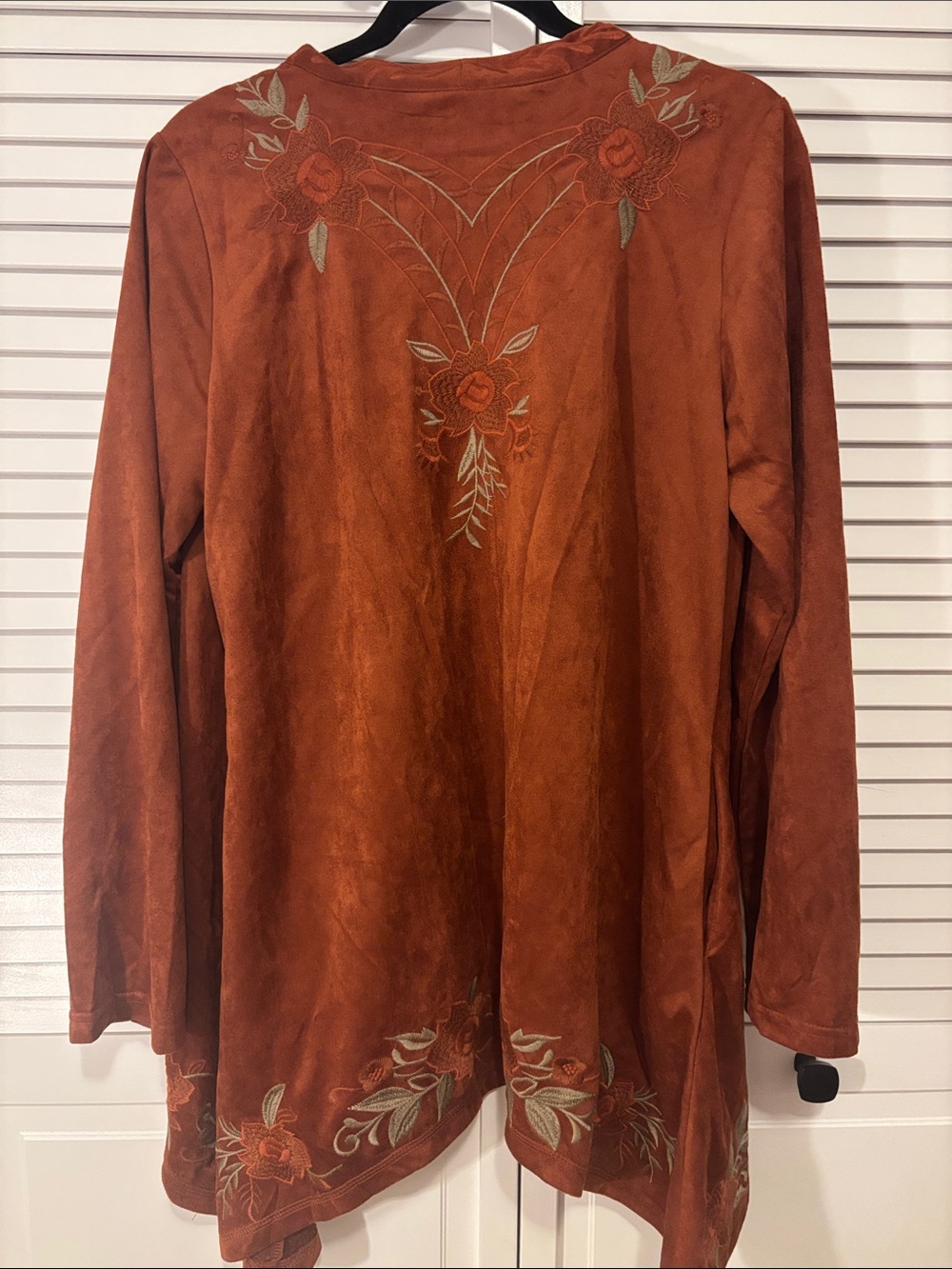 Monoreno Rust Embroidered Open-Front Cape - Picture 4 of 4
